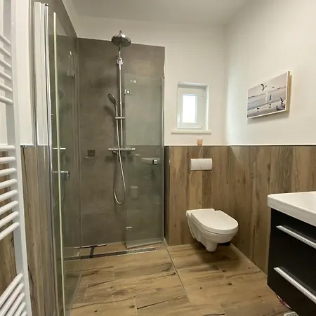 Luett Hus An D'see Nyaraló Haffkrug